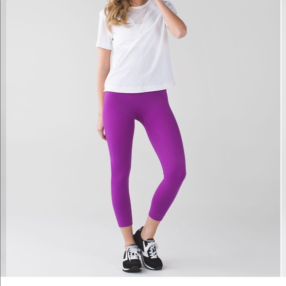 Lululemon Zone In Crop Size 6 Ultra Violet - Picture 1 of 5